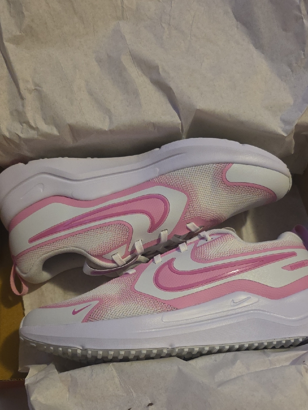 Nike White and Pink Athletic Trainers - Picture 7 of 8